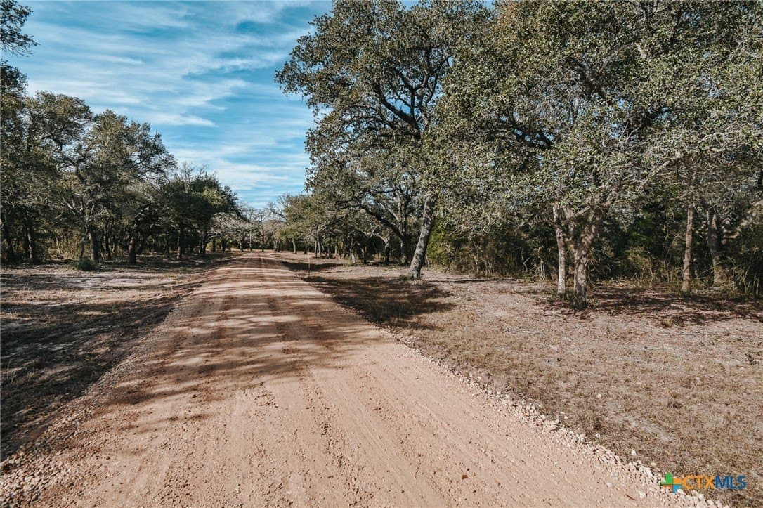 10.12 acres in Victoria County - photo 4