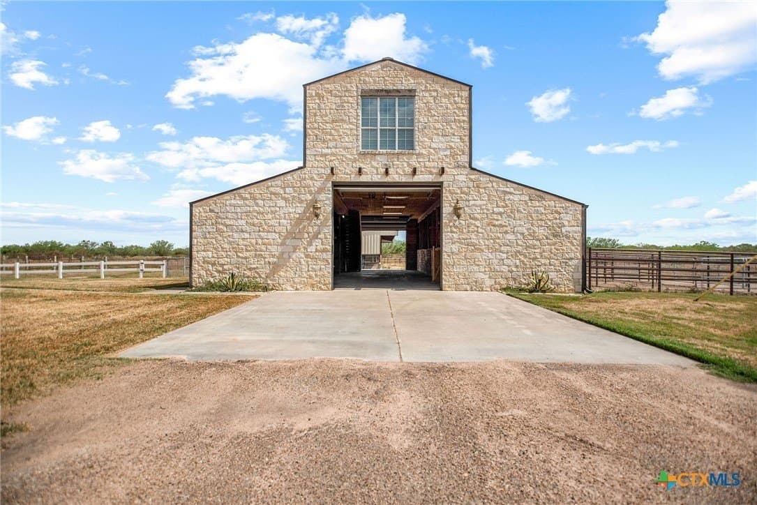 36.65 acres in Victoria County - photo 32