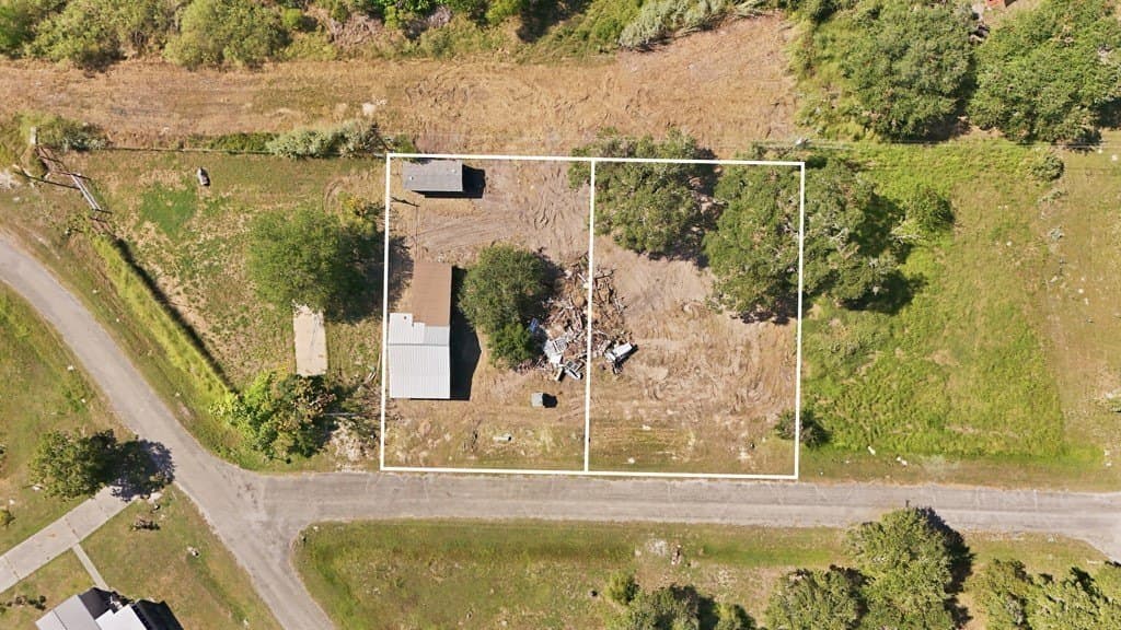 0.11 acres in Aransas County - photo 2