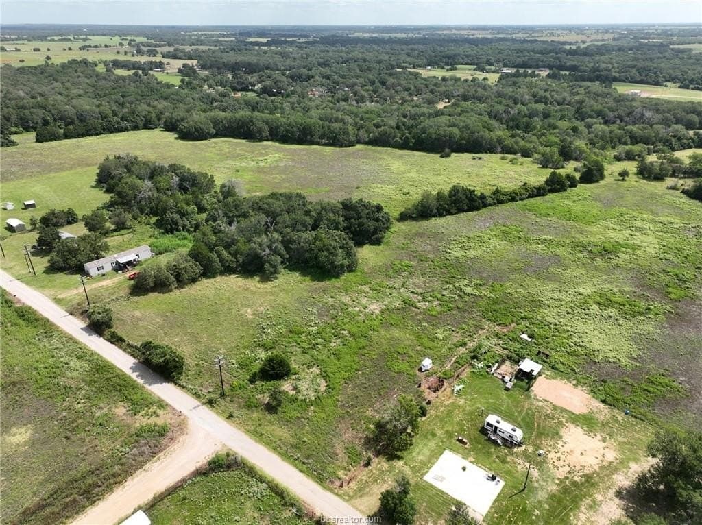 1.68 acres in Burleson County gallery image 3