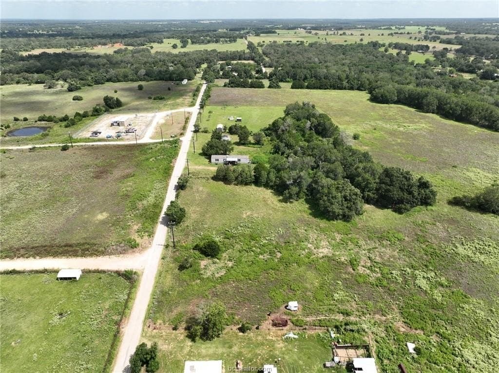 1.68 acres in Burleson County - photo 15