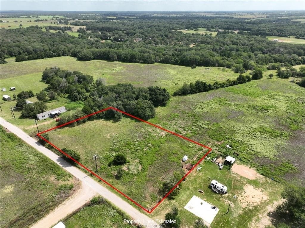1.68 acres in Burleson County gallery image 4