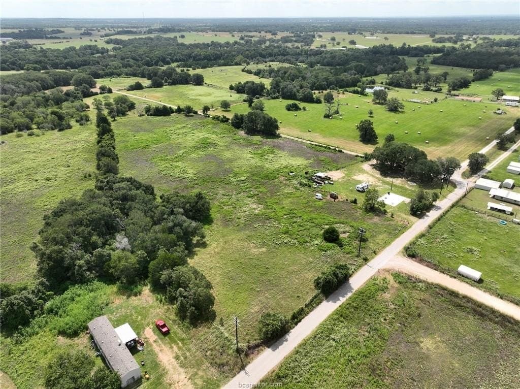 1.68 acres in Burleson County