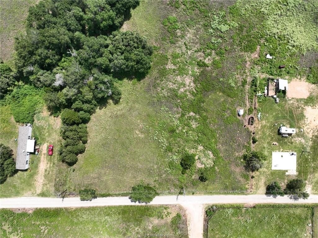 1.68 acres in Burleson County - photo 17