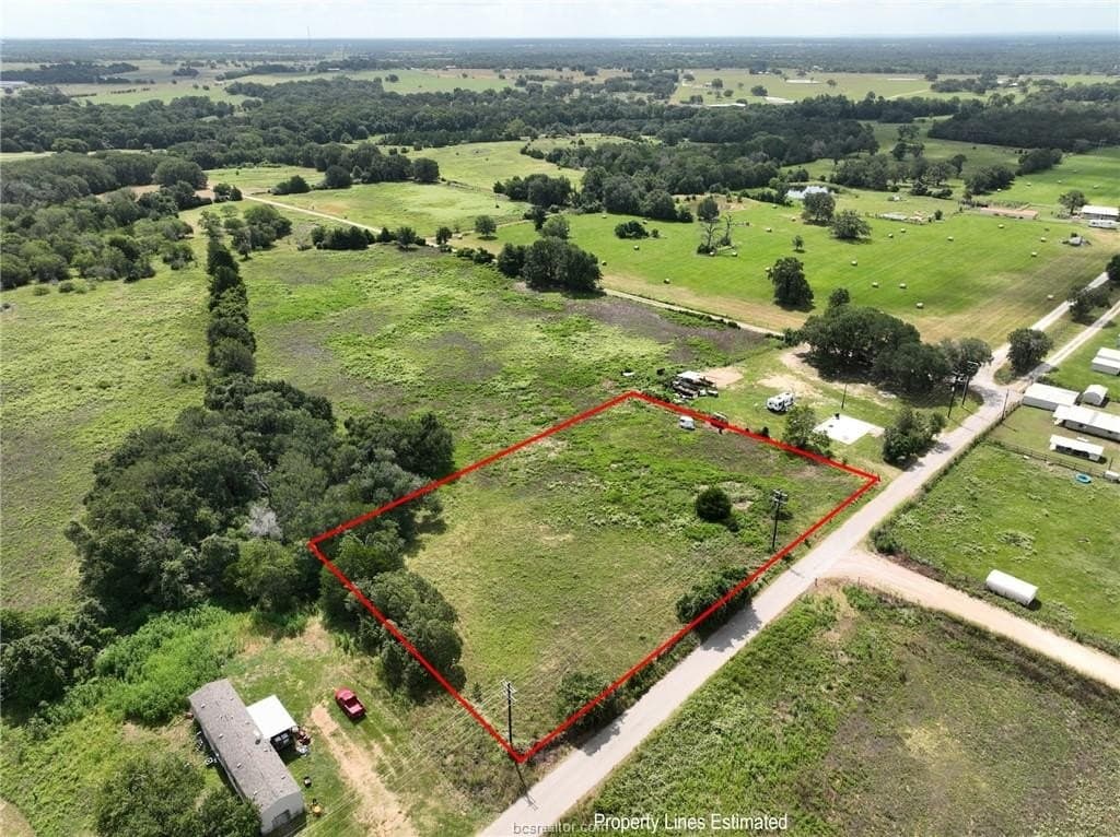1.68 acres in Burleson County gallery image 2