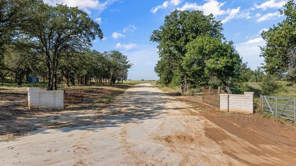 7.81 acres in Erath County gallery image 3