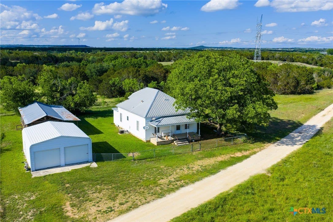 472 acres in Lampasas County - photo 27