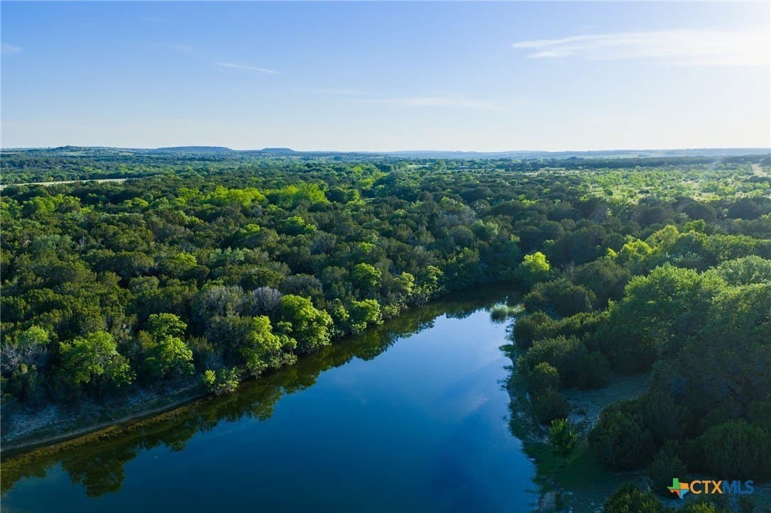 472 acres in Lampasas County
