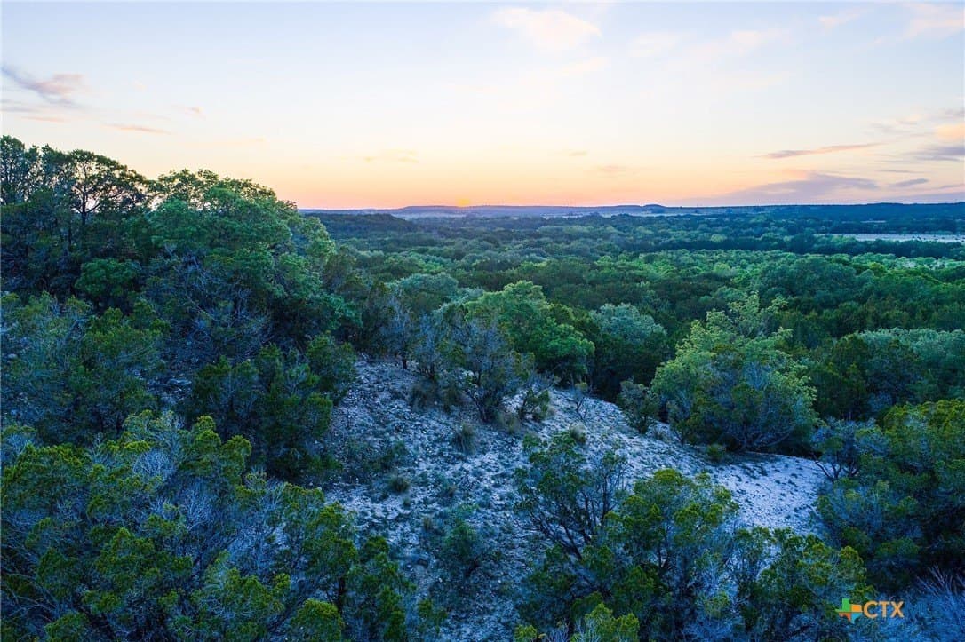 472 acres in Lampasas County - photo 10