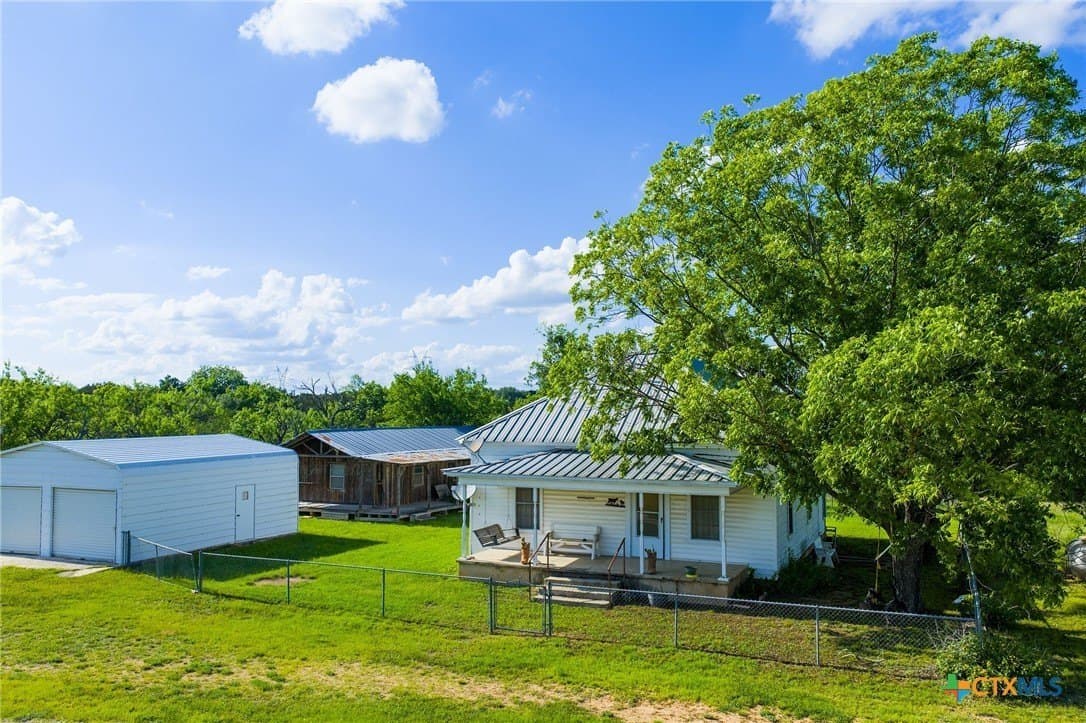 472 acres in Lampasas County - photo 28