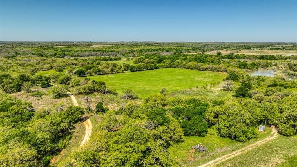 406 acres in Hill County