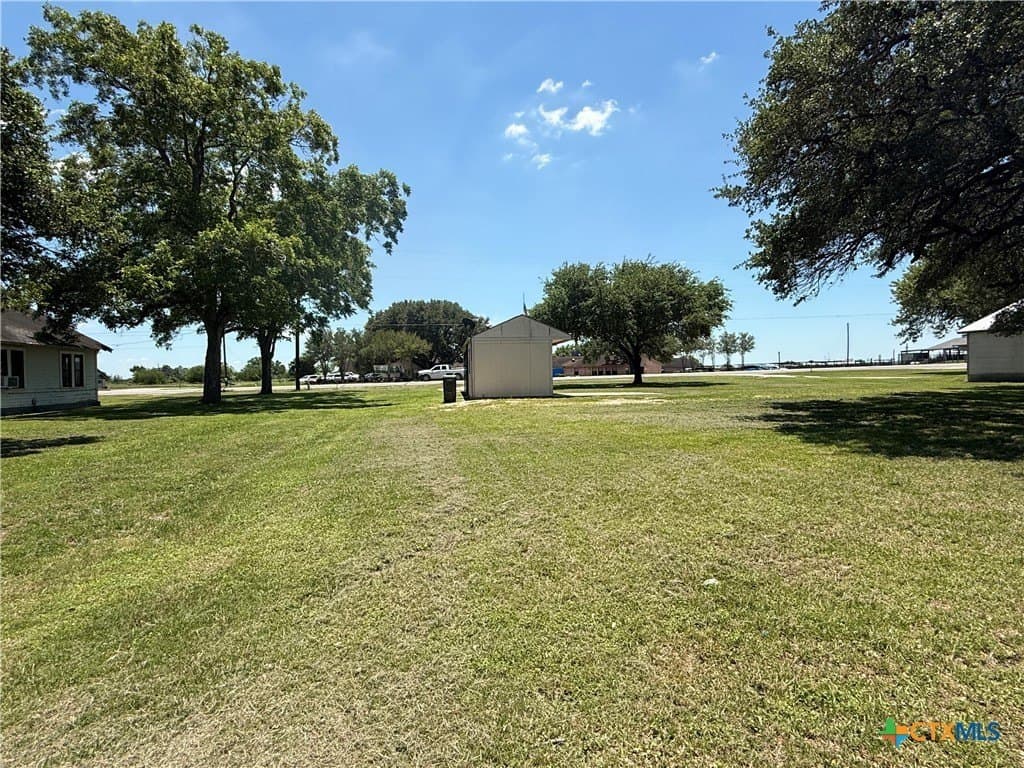 0.3 acres in Lavaca County gallery image 4