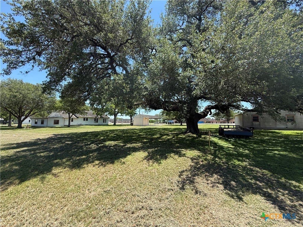 0.3 acres in Lavaca County gallery image 3