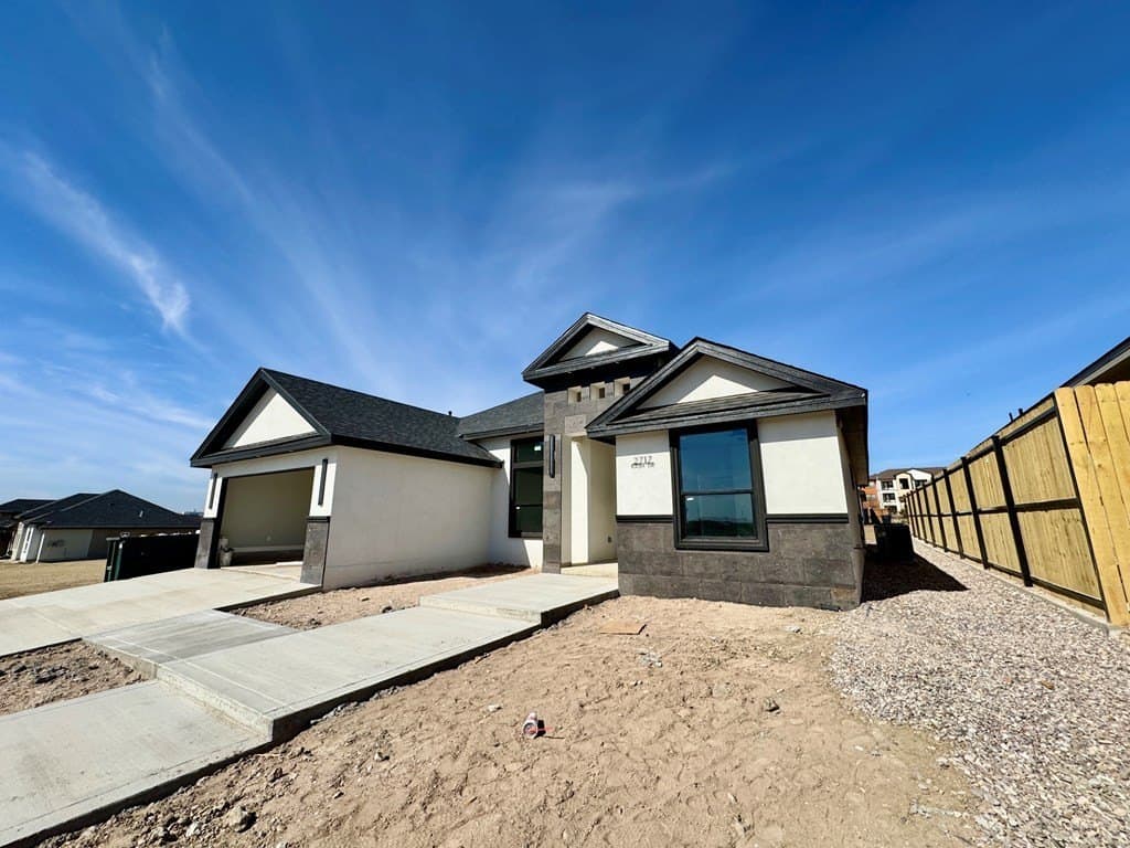 7,800 acres in Maverick County gallery image 3