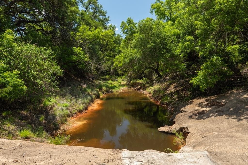 10.25 acres in Gillespie County