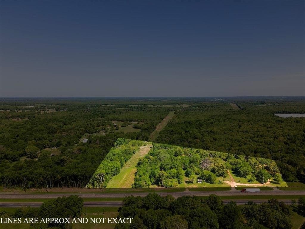 11.8 acres in Henderson County gallery image 3