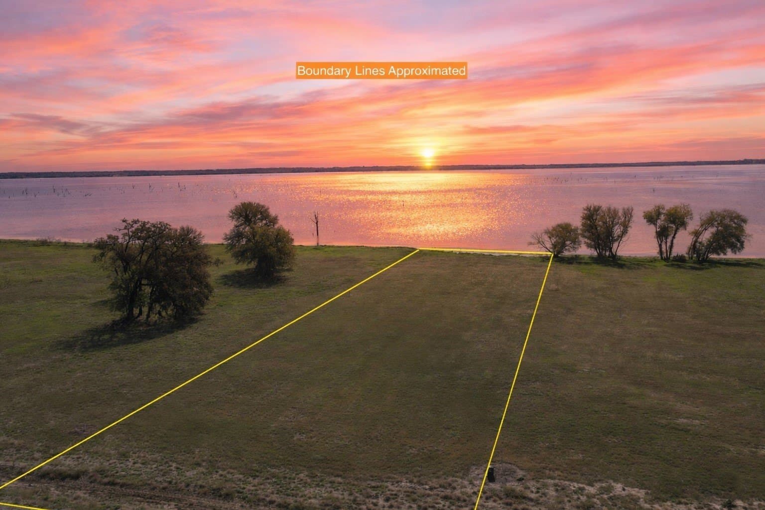 1.11 acres in Navarro County