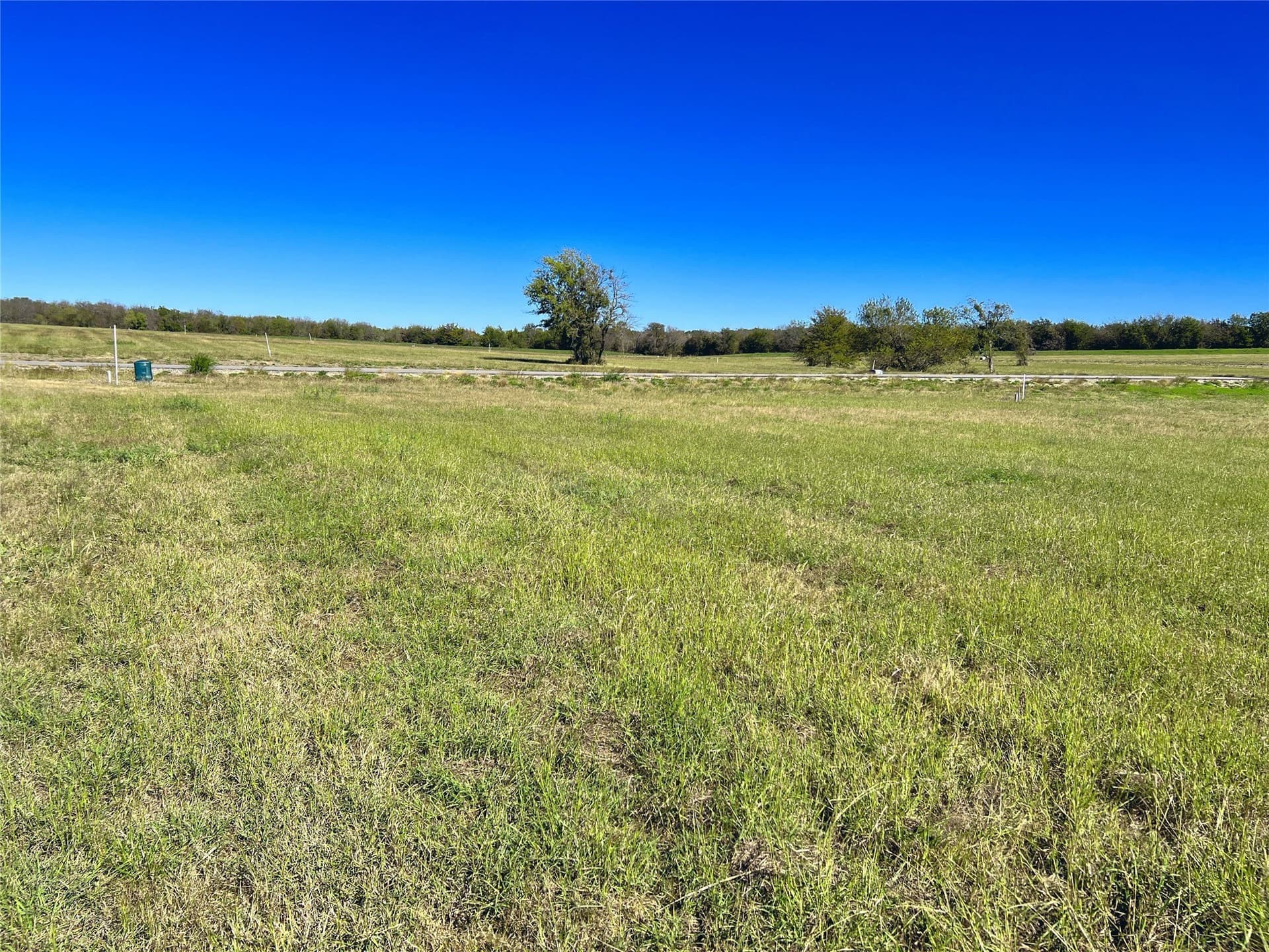 1.11 acres in Navarro County - photo 8