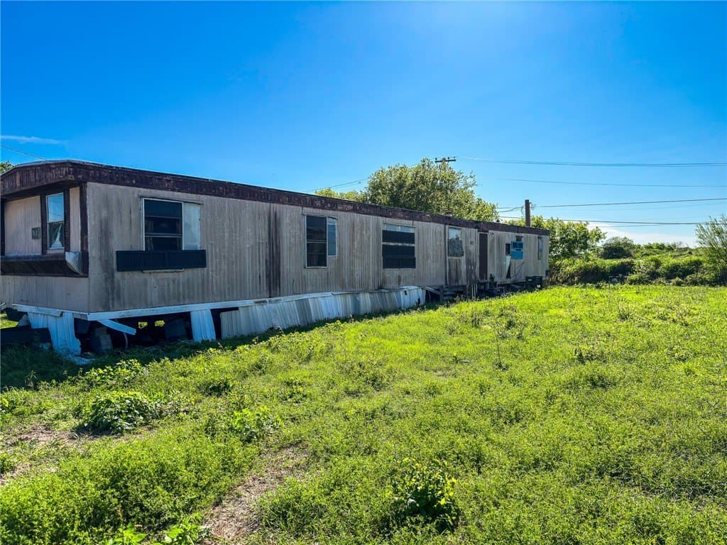 0.15 acres in Nueces County - photo 12