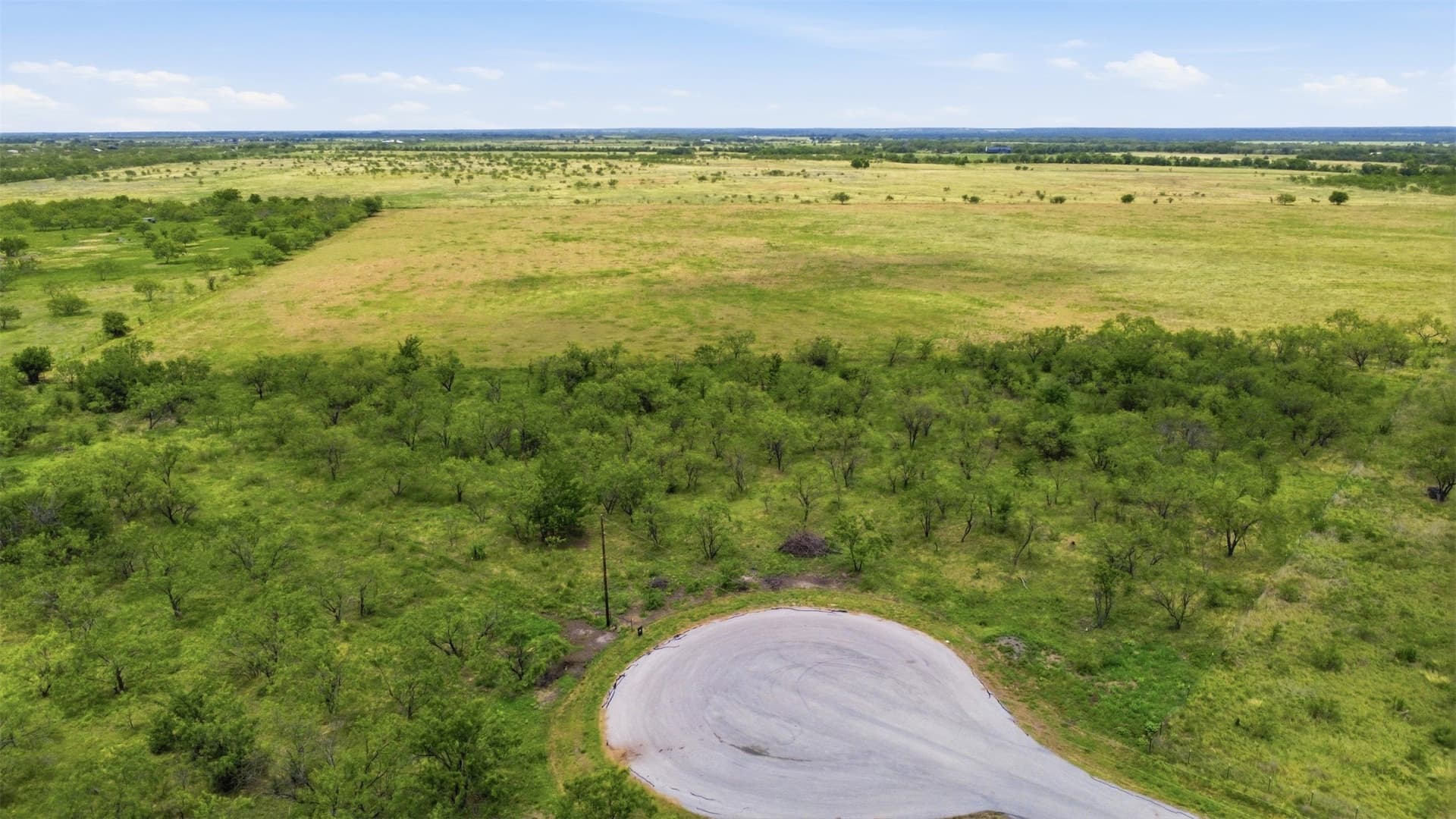 3.82 acres in Navarro County gallery image 4