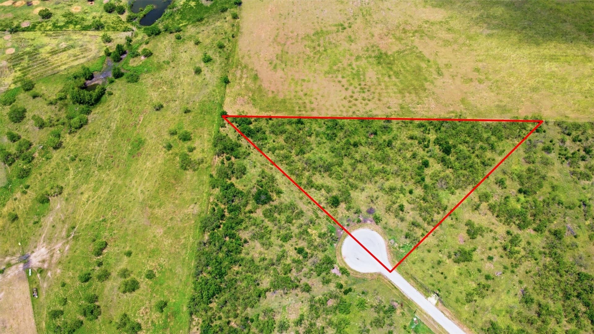 3.82 acres in Navarro County gallery image 2