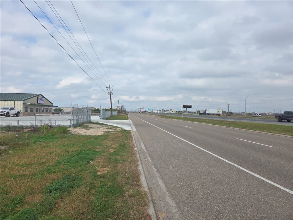 2 acres in Nueces County - photo 7