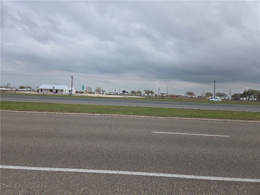 2 acres in Nueces County - photo 6