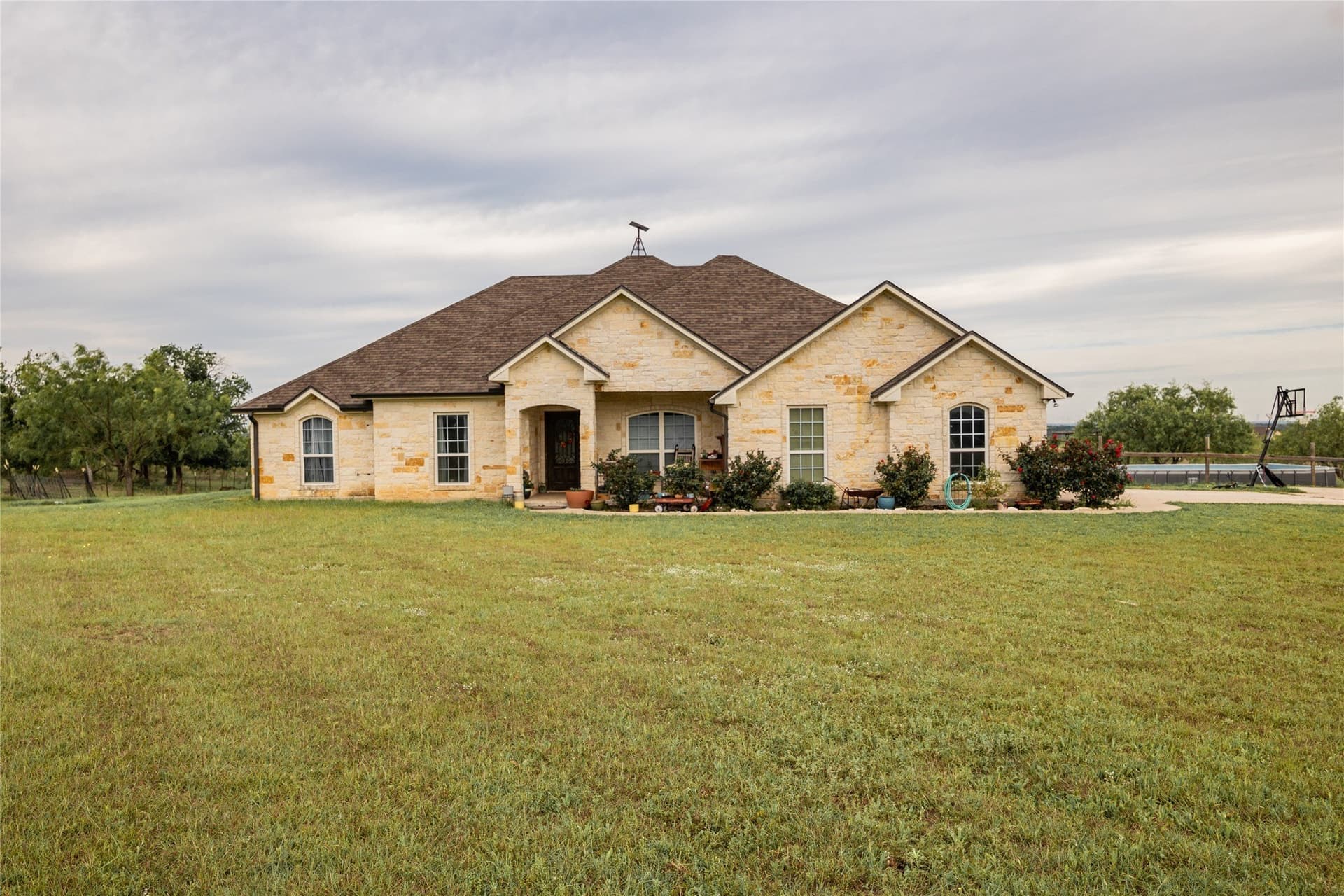 42 acres in Hill County