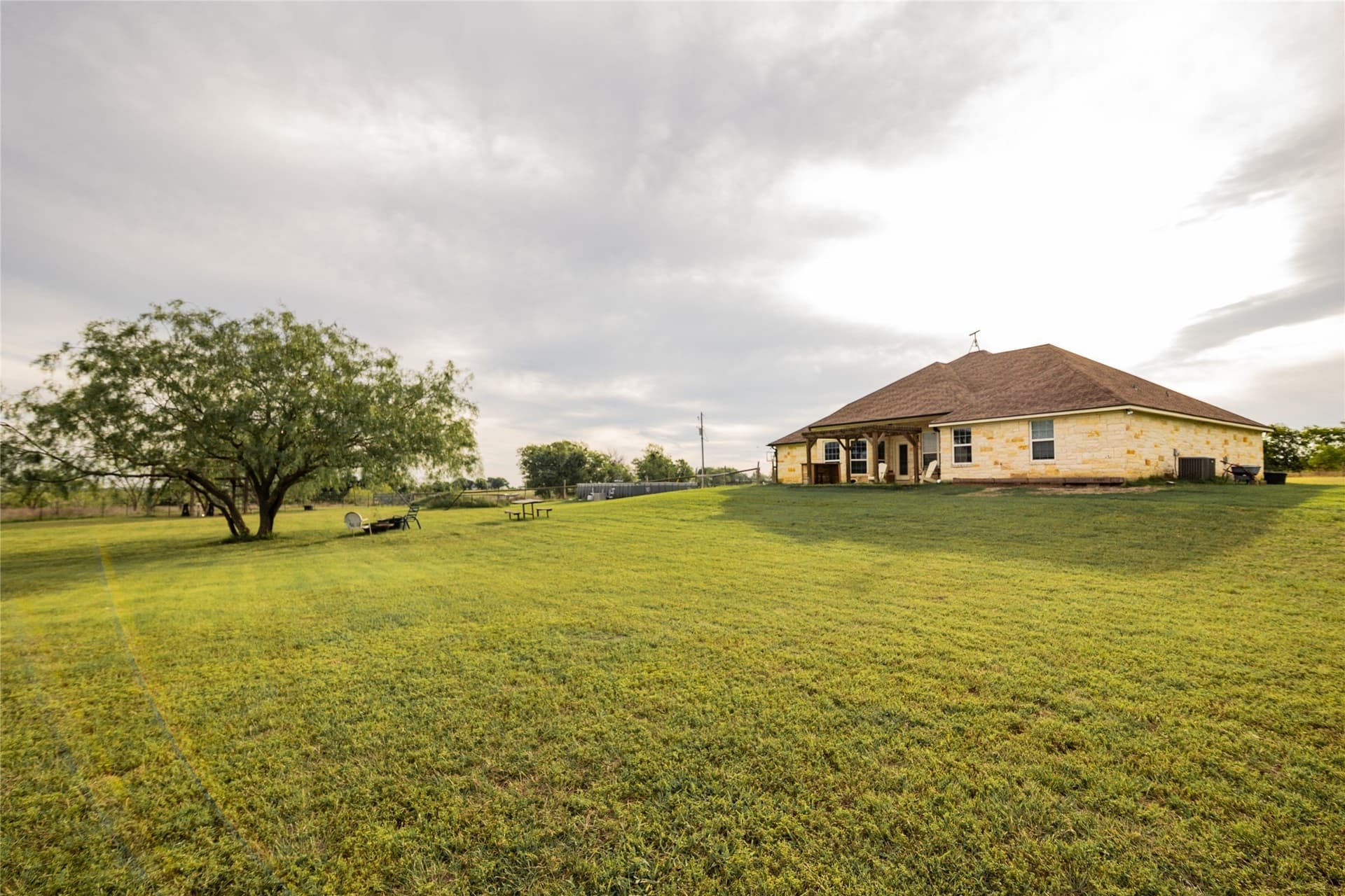 42 acres in Hill County - photo 9