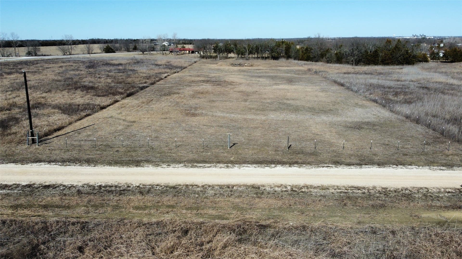 1.37 acres in Lamar County - photo 2