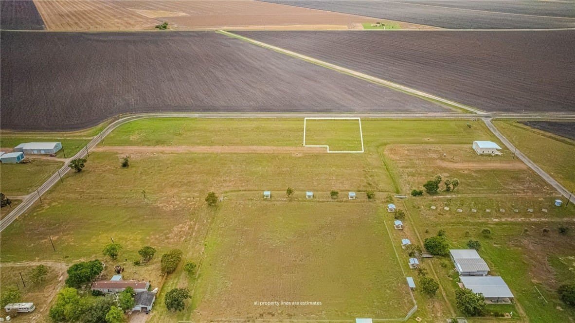 0.7 acres in Refugio County - photo 2
