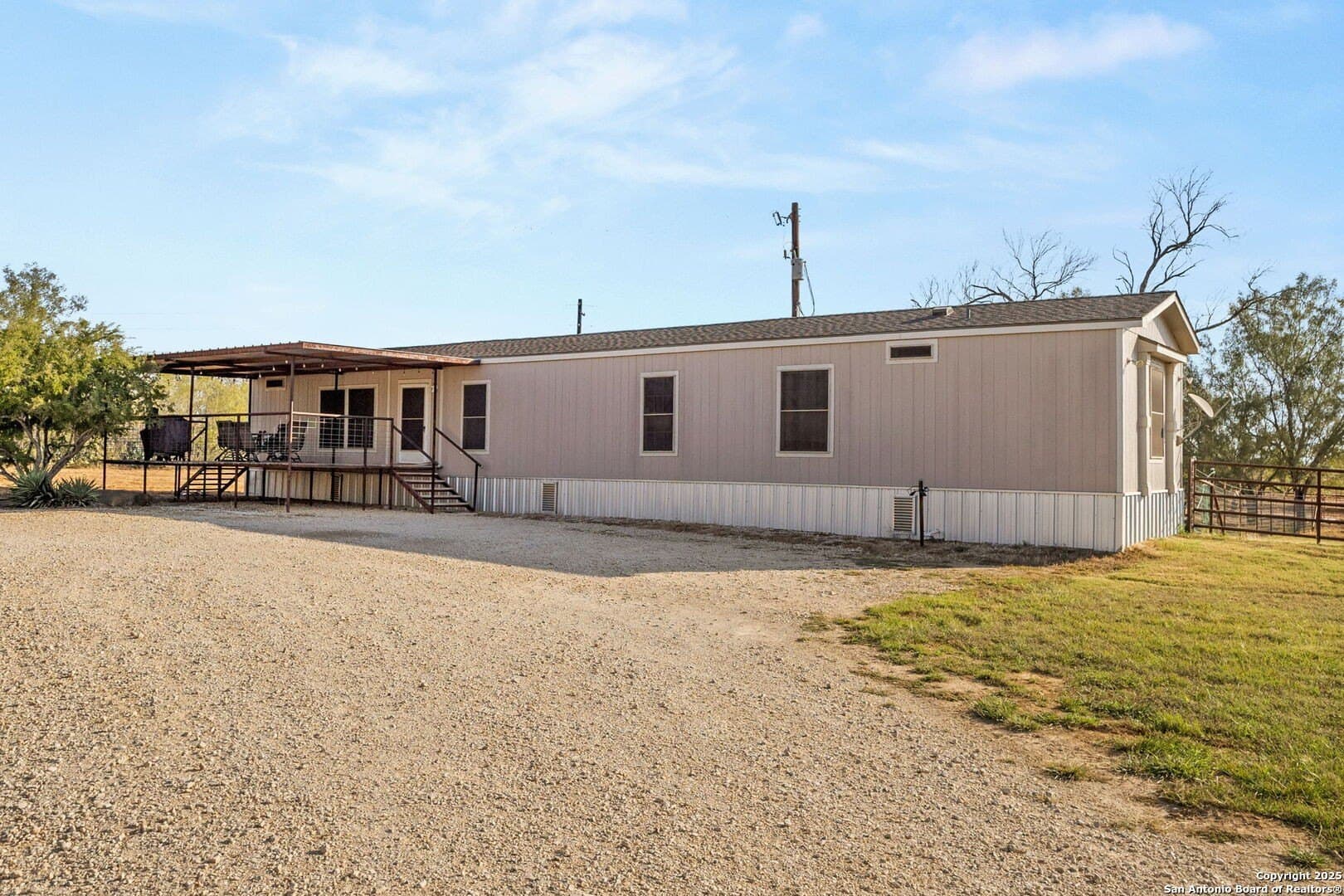13.97 acres in Guadalupe County - photo 2