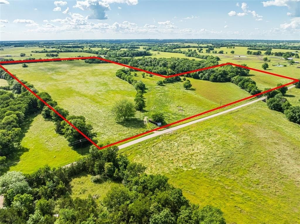 41.09 acres in Lamar County