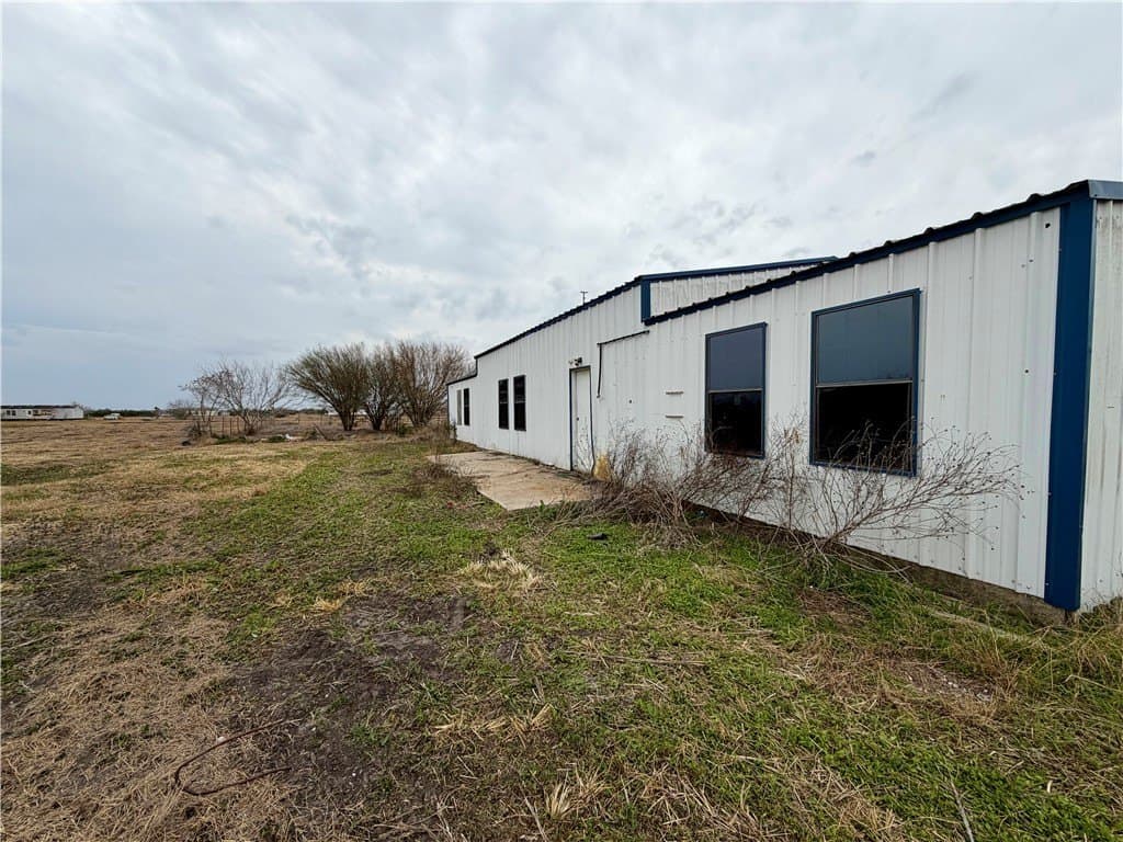 1.86 acres in Jim Wells County gallery image 4