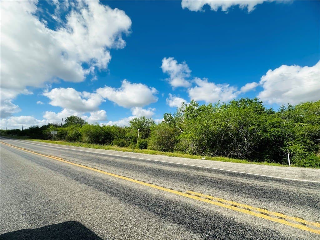 10.08 acres in San Patricio County - photo 7