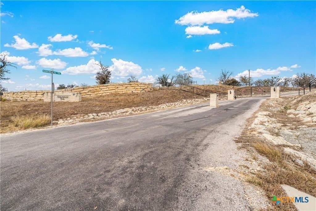 5 acres in Burnet County gallery image 4