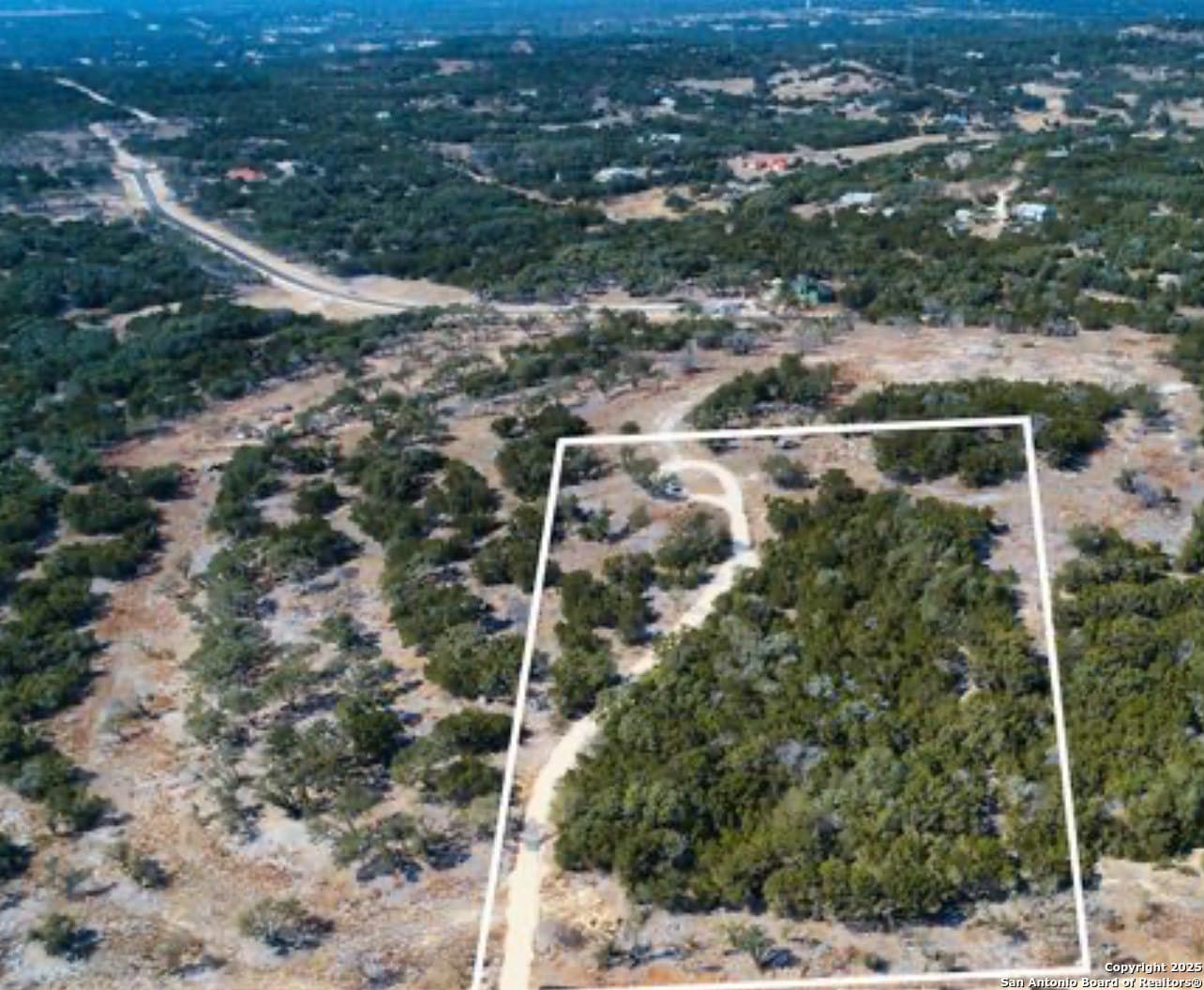 5.01 acres in Comal County gallery image 2
