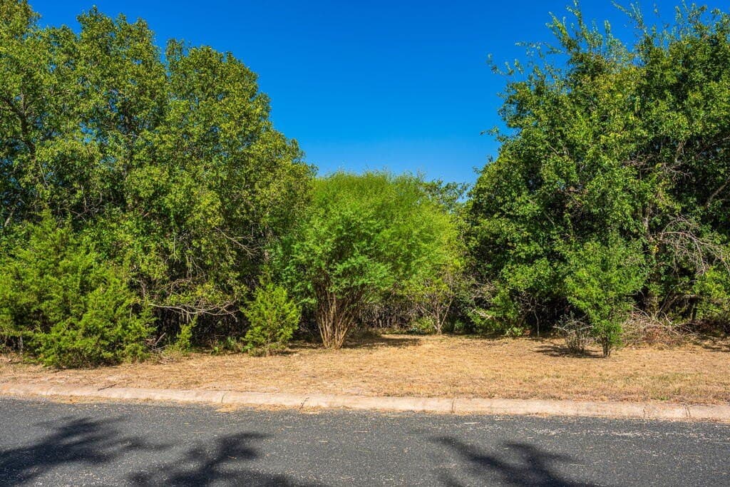 0.52 acres in Kerr County - photo 8