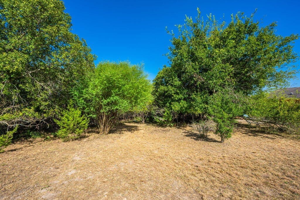 0.52 acres in Kerr County - photo 7