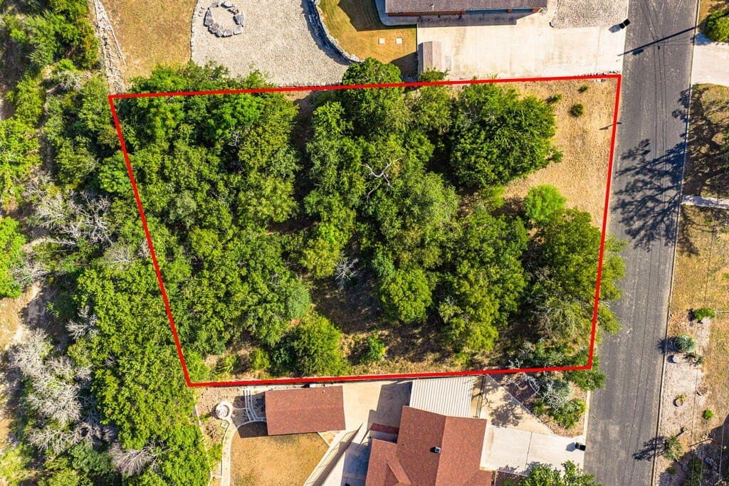 0.52 acres in Kerr County - photo 4