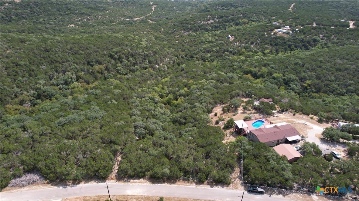 5.32 acres in Bandera County gallery image 4
