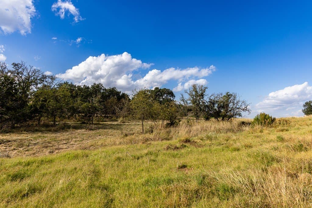 0.21 acres in Kerr County - photo 6
