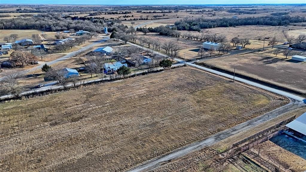 2.01 acres in Montague County gallery image 2