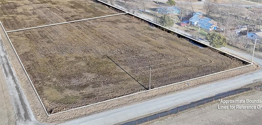 2.01 acres in Montague County