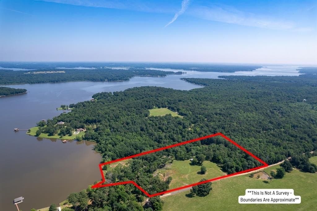 15.2 acres in Camp County