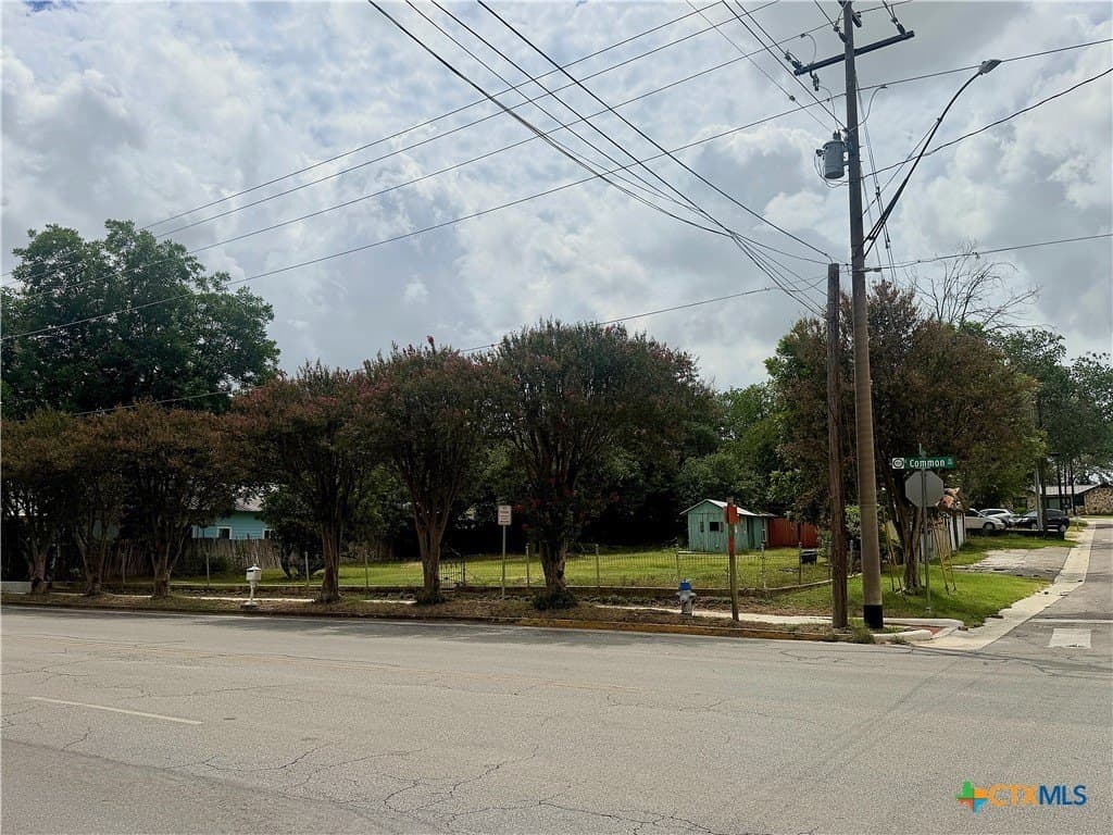 0.32 acres in Comal County gallery image 4