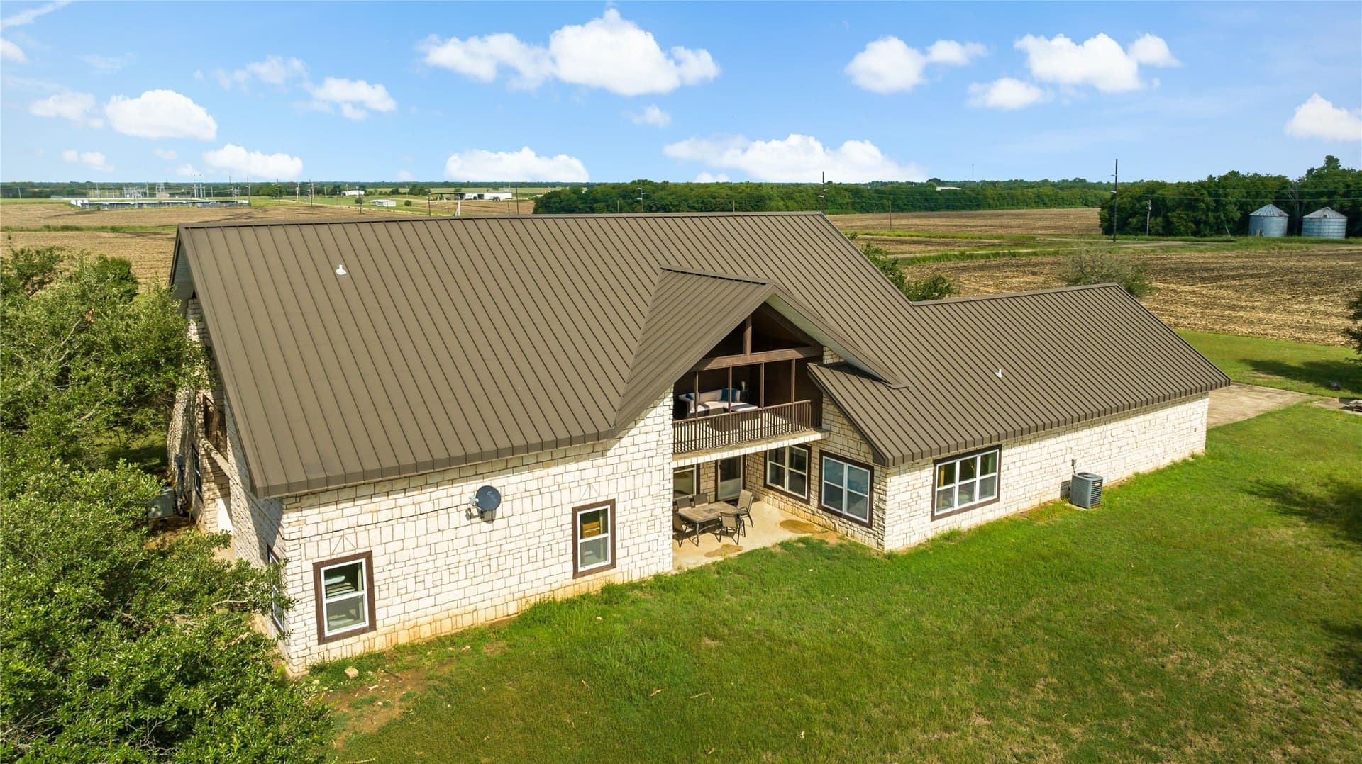 2,125 acres in Lamar County - photo 9