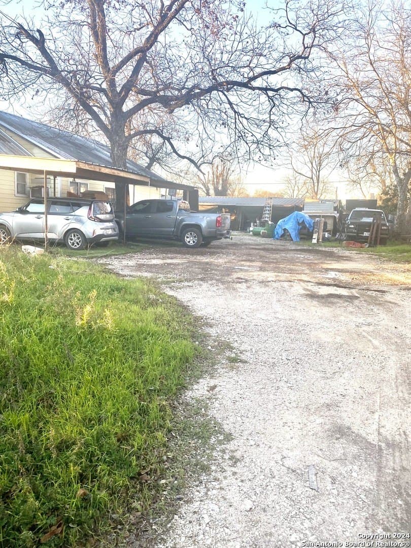 0.15 acres in Bexar County gallery image 3