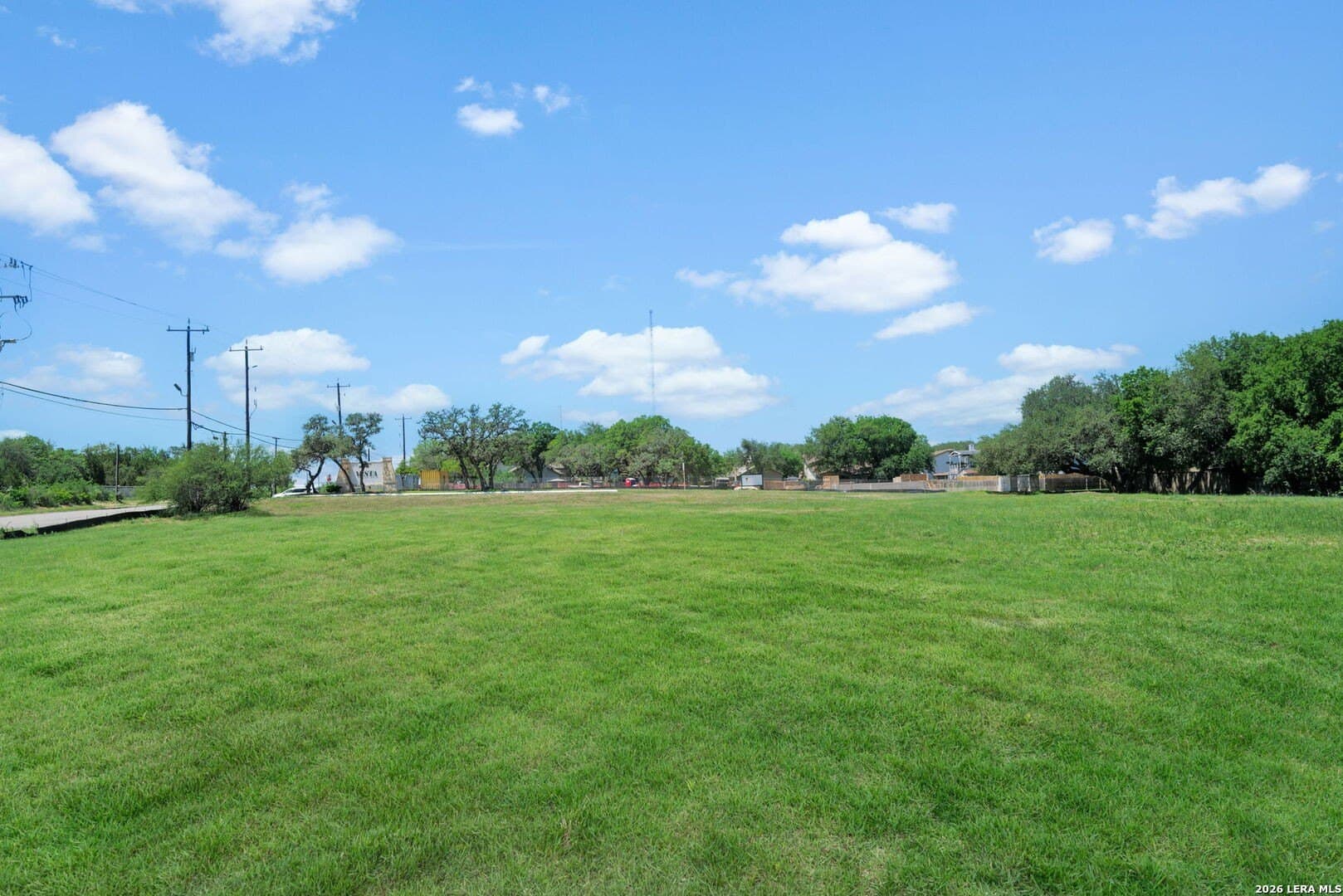 2.35 acres in Bexar County gallery image 3