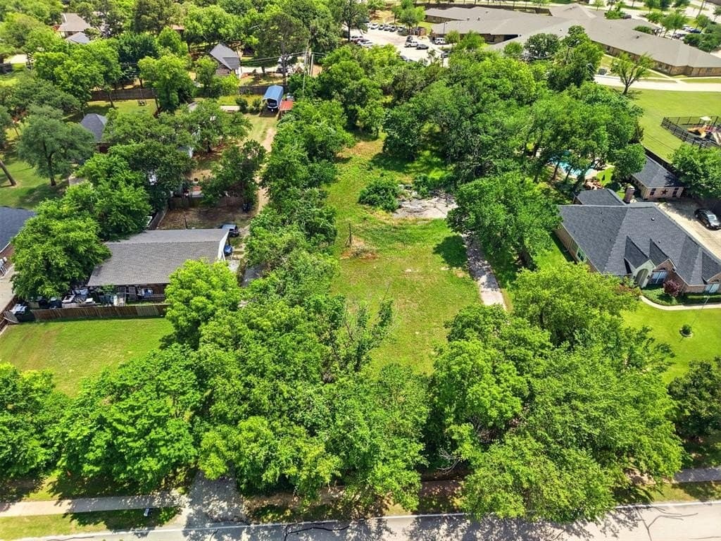 0.86 acres in Tarrant County gallery image 3